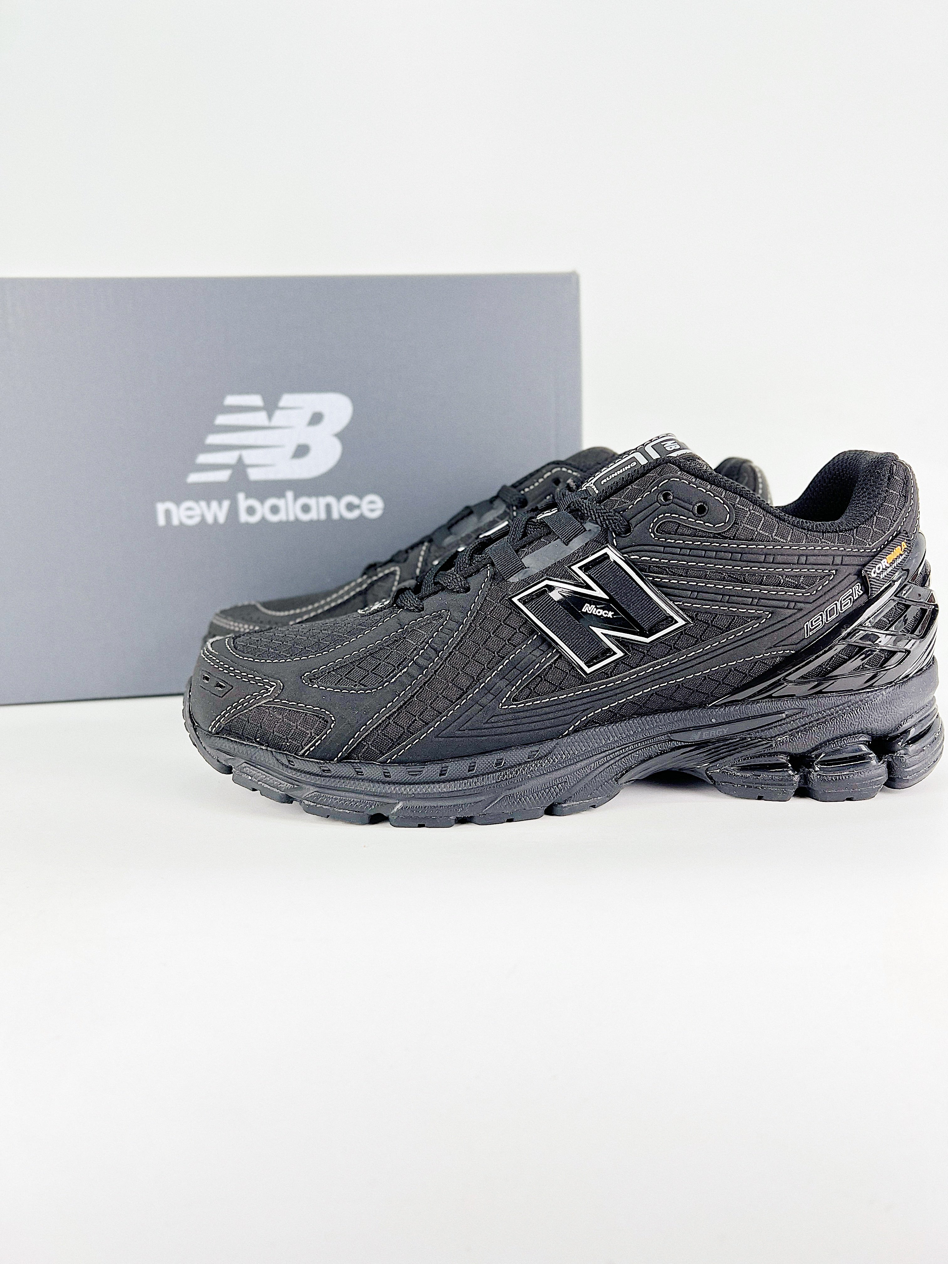 New Balance NB M1906R RWF Cordura Black