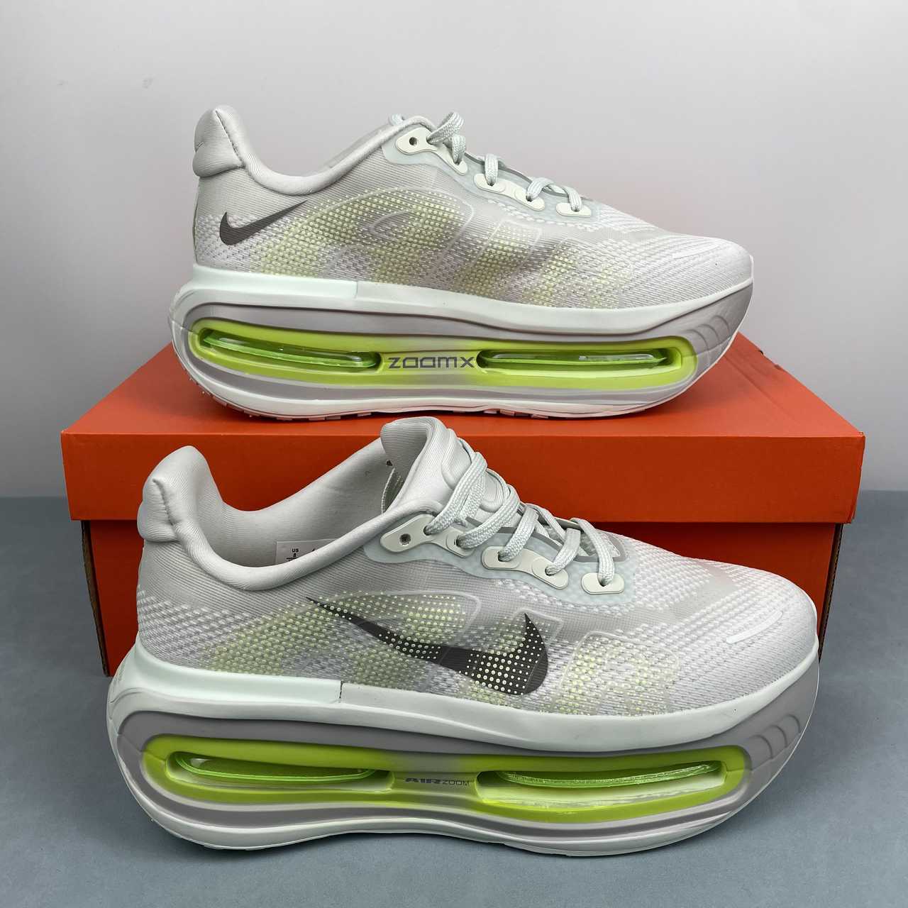 Nike Vomero Premium moon - VIBES MILANO