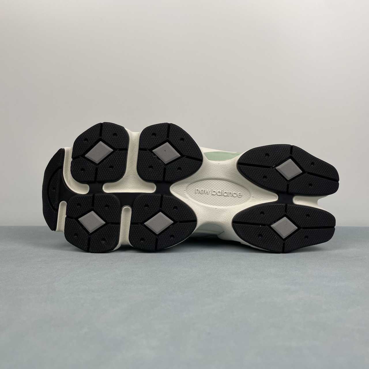 New Balance NB 9060 Green Cream