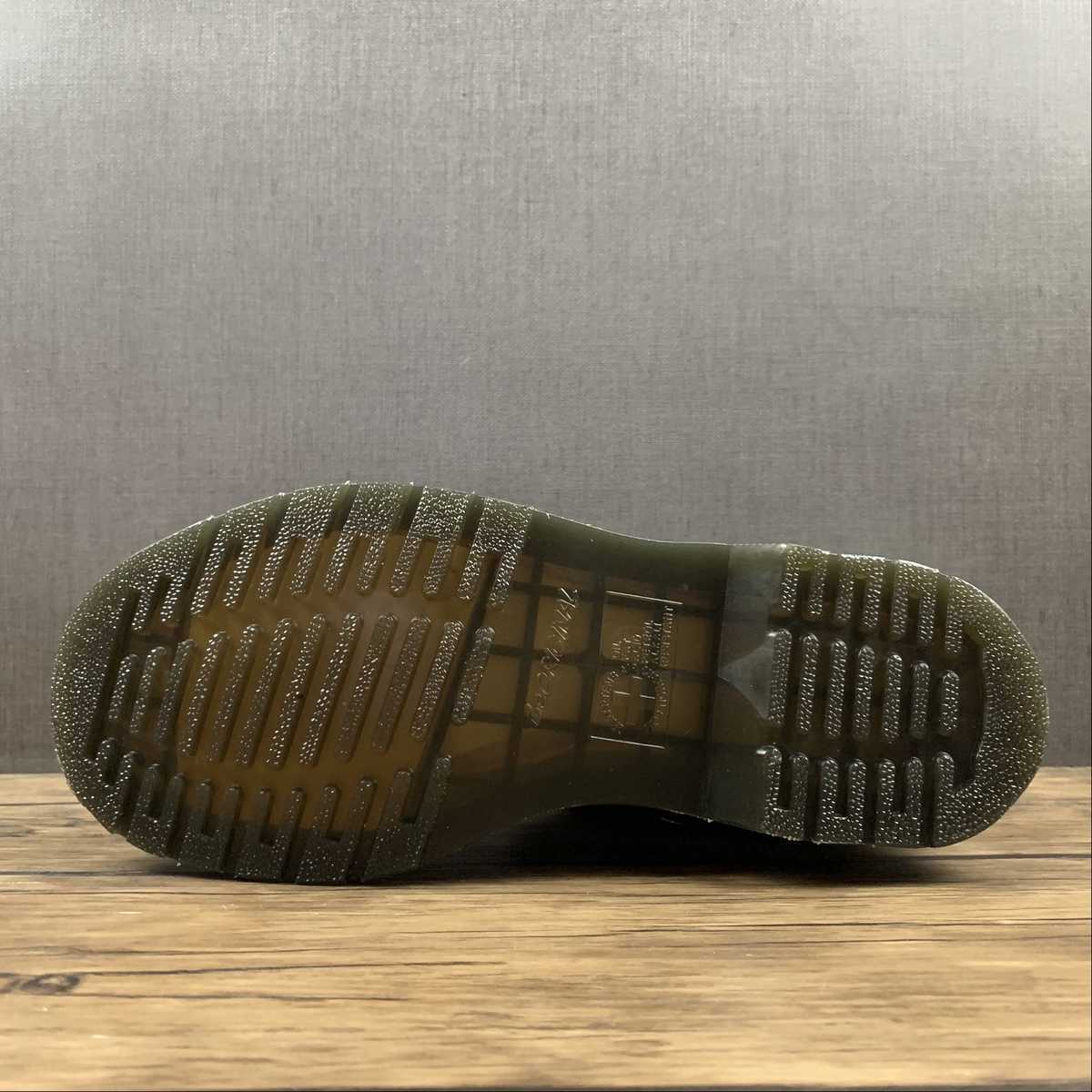 DR. MARTENS Stivaletto stringato 1460 Harness in pelle liscia nera lucida