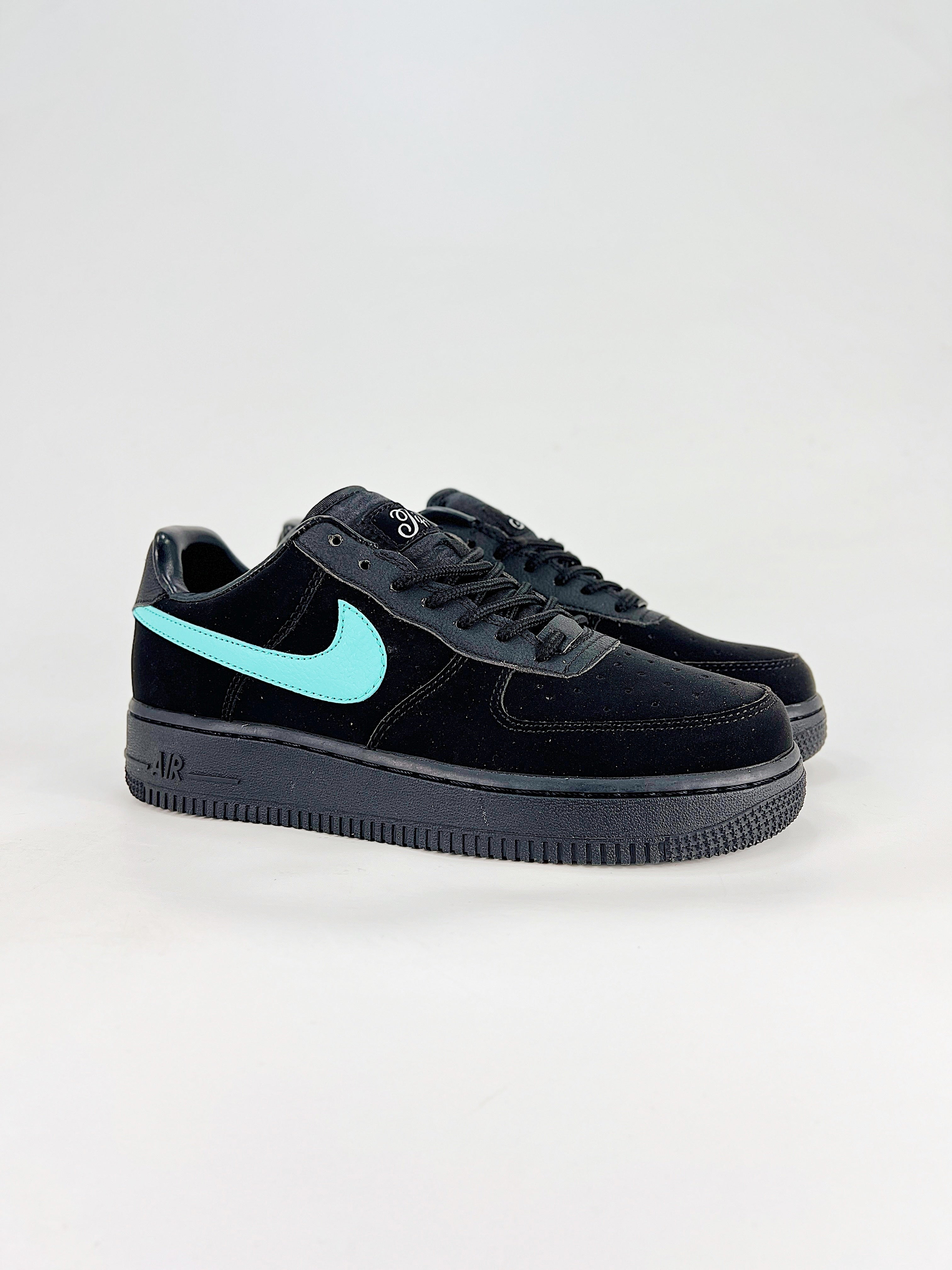Nike Air Force 1 ’07 Low x Tiffany & Co