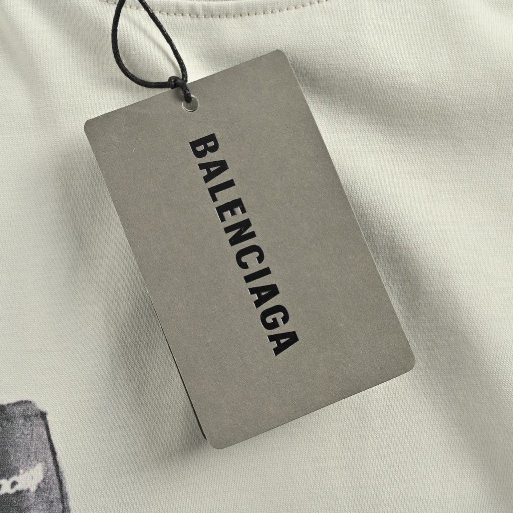 BALENCIAGA T-SHIRT BASKETBALL SNEAKER OVERSIZE DA UOMO BIANCO SPORCO