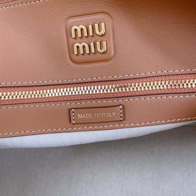 Miu Miu Shell Bag in pelle