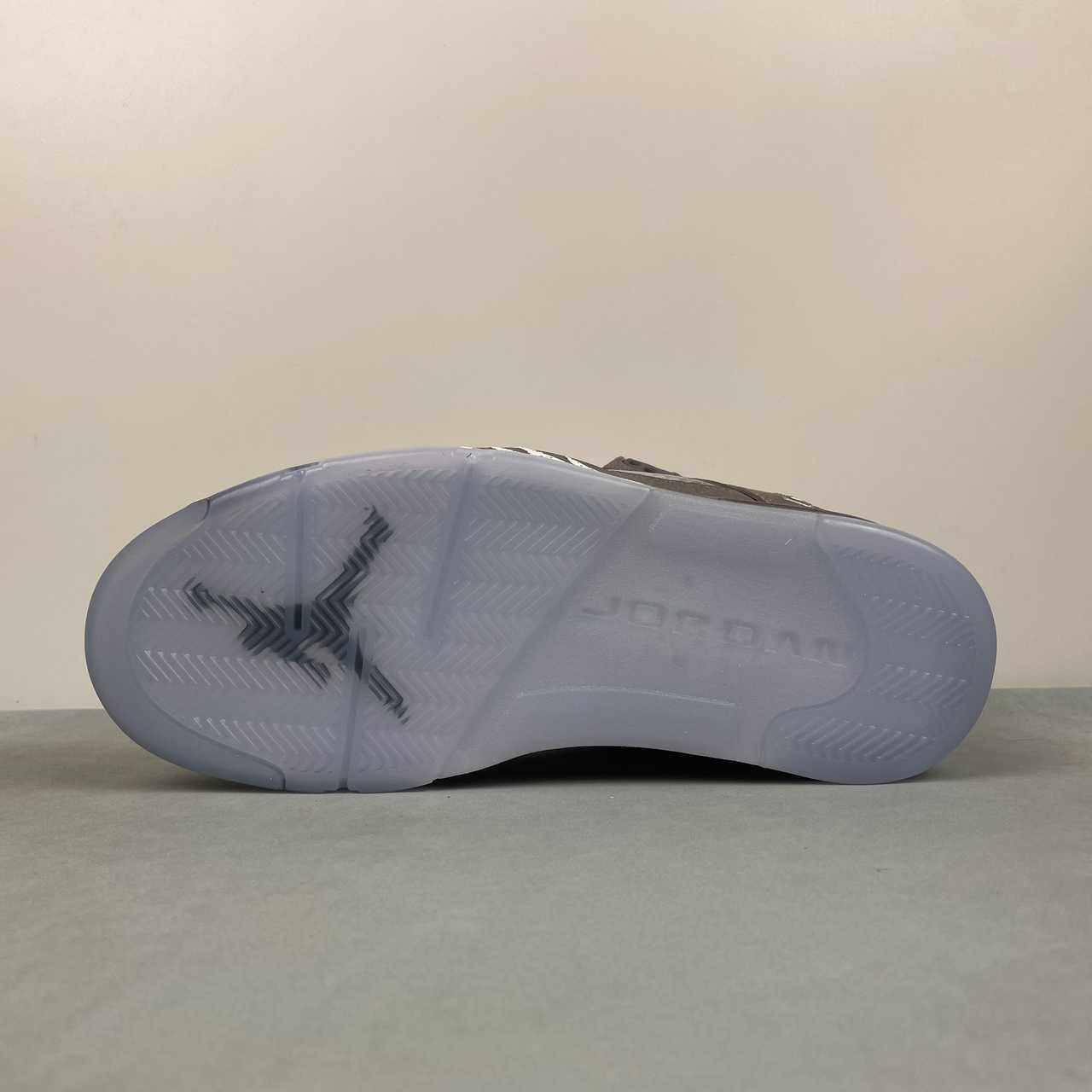 Nike Air Jordan 5 Retro Wolf Grey - VIBES MILANO