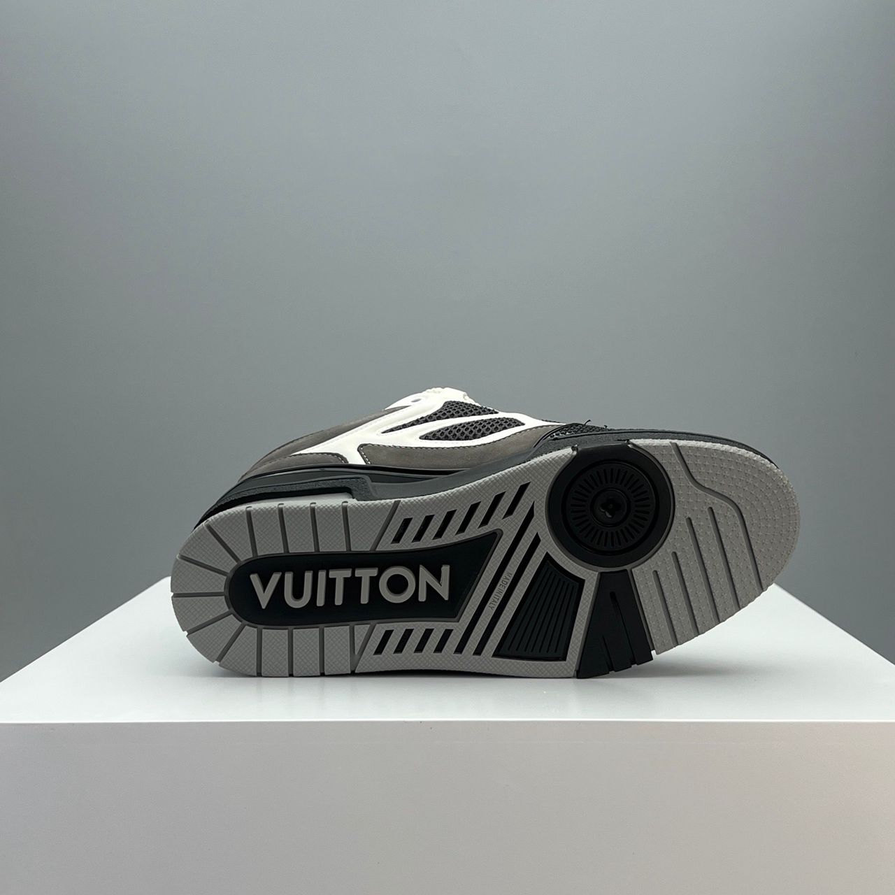 Louis Vuitton Skate Trainer sneakers grigio/nero
