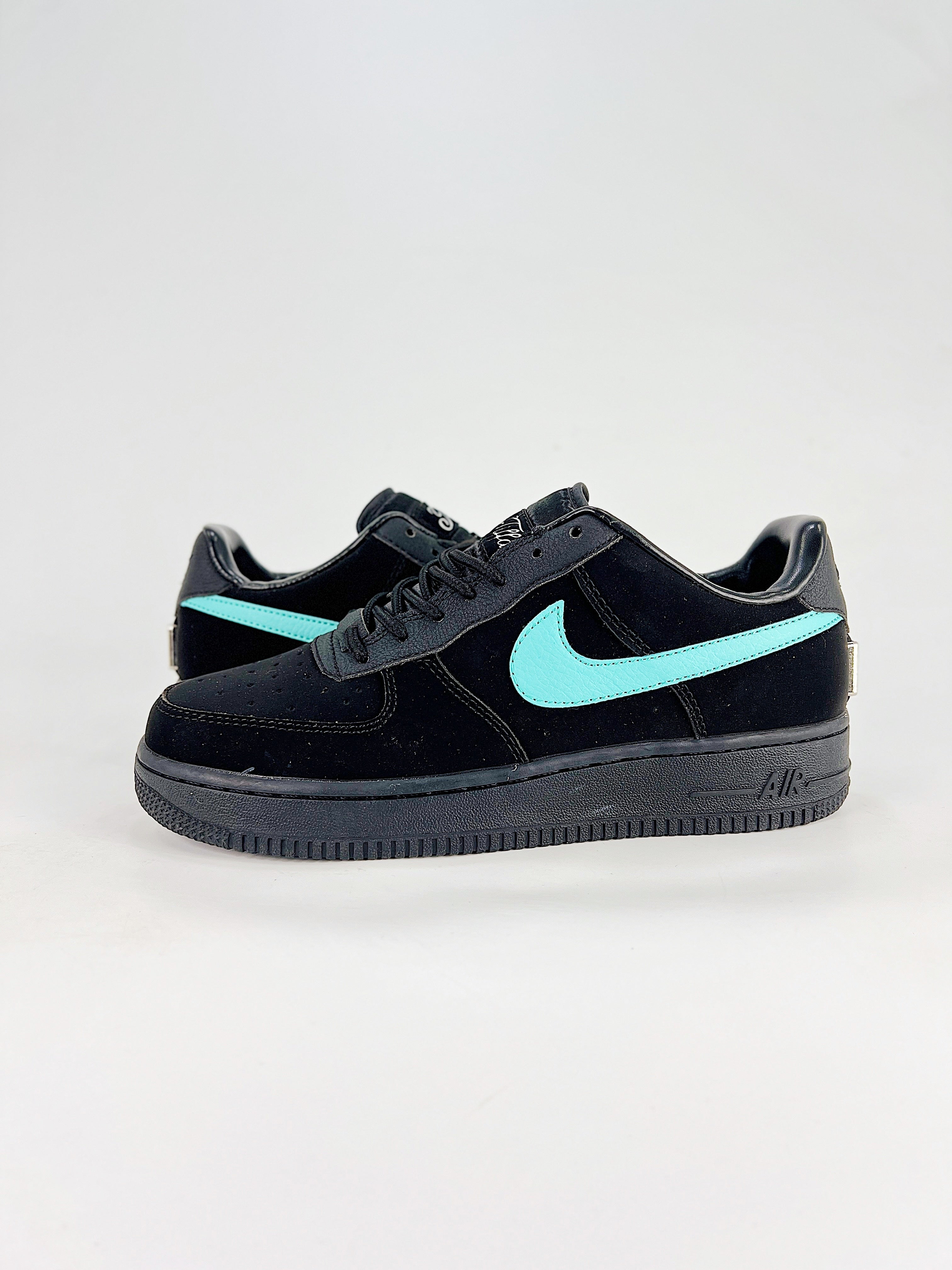 Nike Air Force 1 ’07 Low x Tiffany & Co