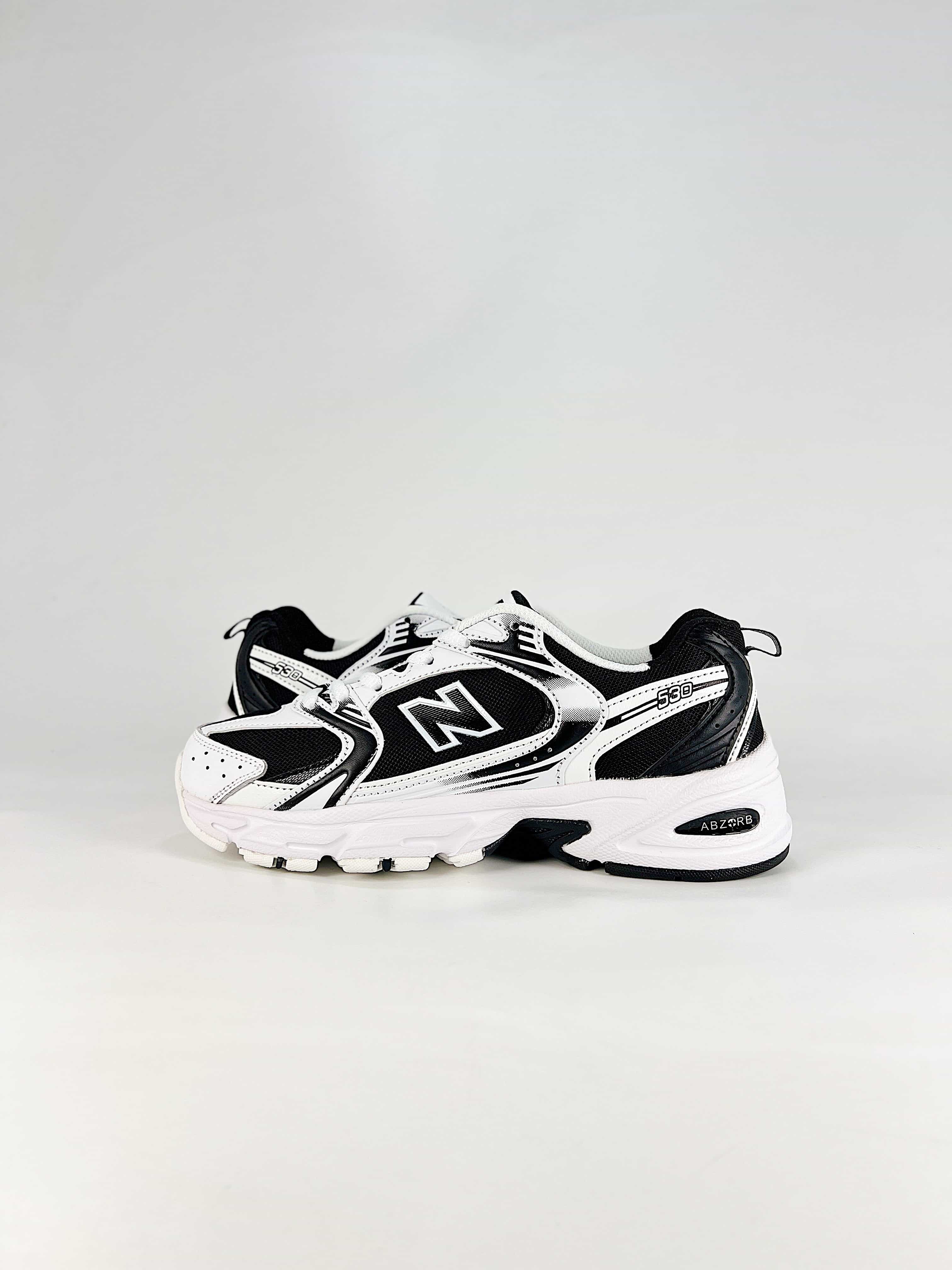 New Balance 530V2 Retro Black White