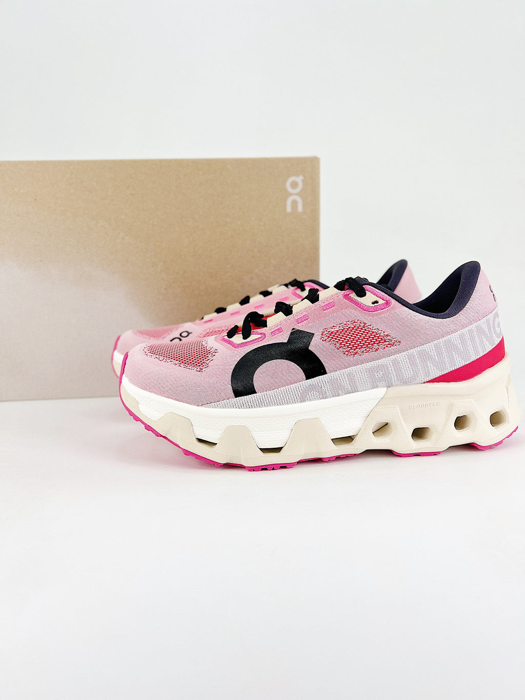 On Cloud Running Cloudmonster Hyper WMNS Red-Cream
