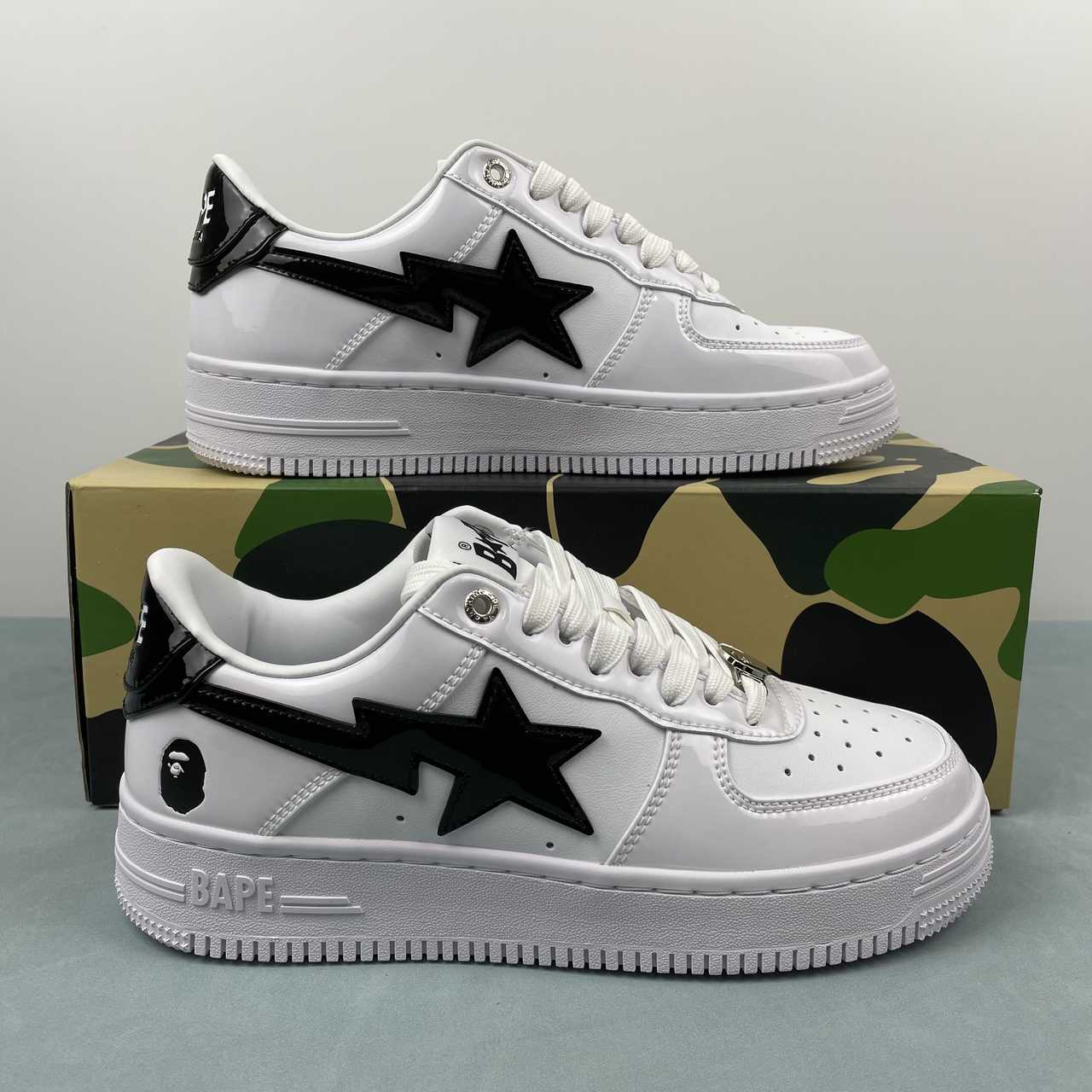 A Bathing Ape Sneakers da uomo in pelle verniciata Bape Sta bianco