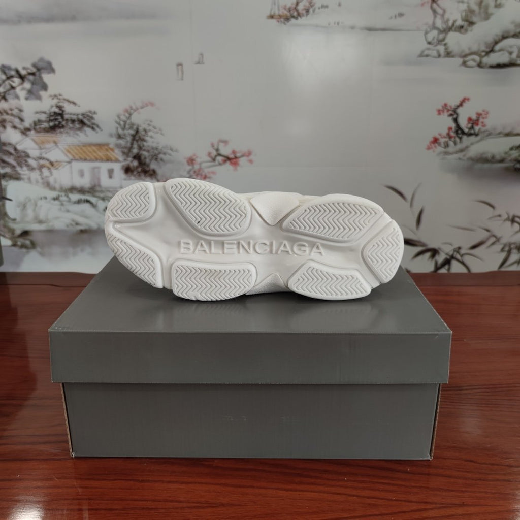 Balenciaga Sneakers Triple S all over logo bianco - VIBES MILANO