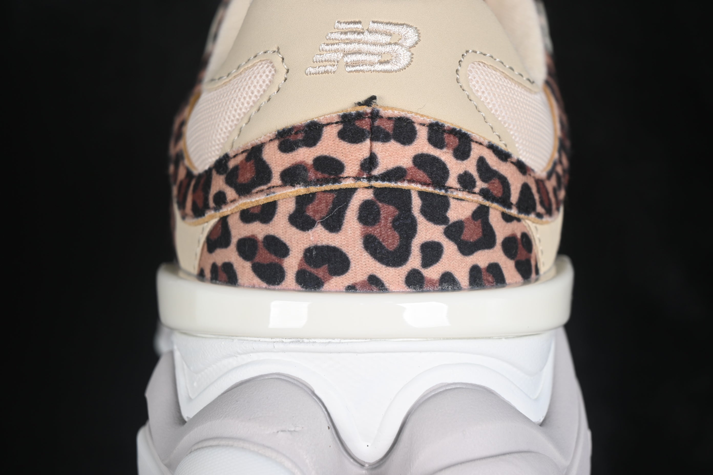 New Balance NB 9060 Leopard Print