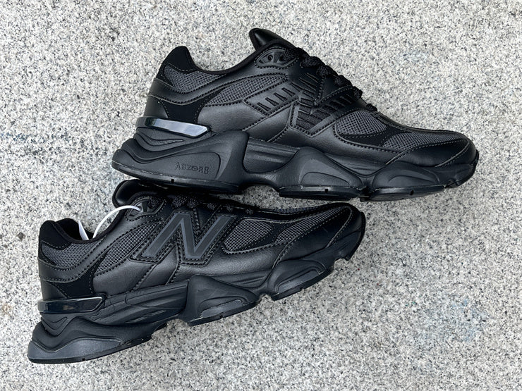 New Balance NB 9060 Triple Black pelle