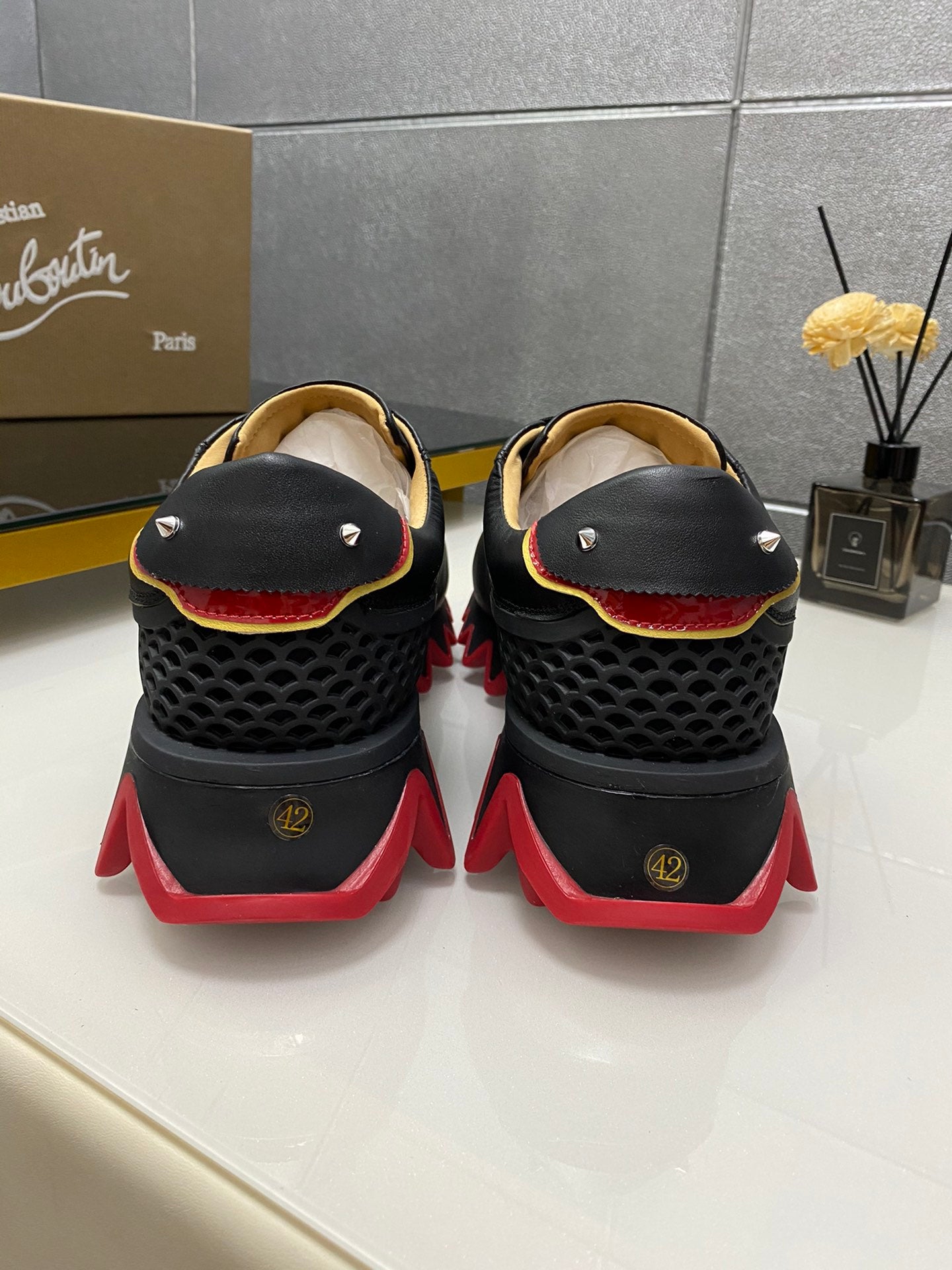 Christian Louboutin Loubishark leather sneakers nero