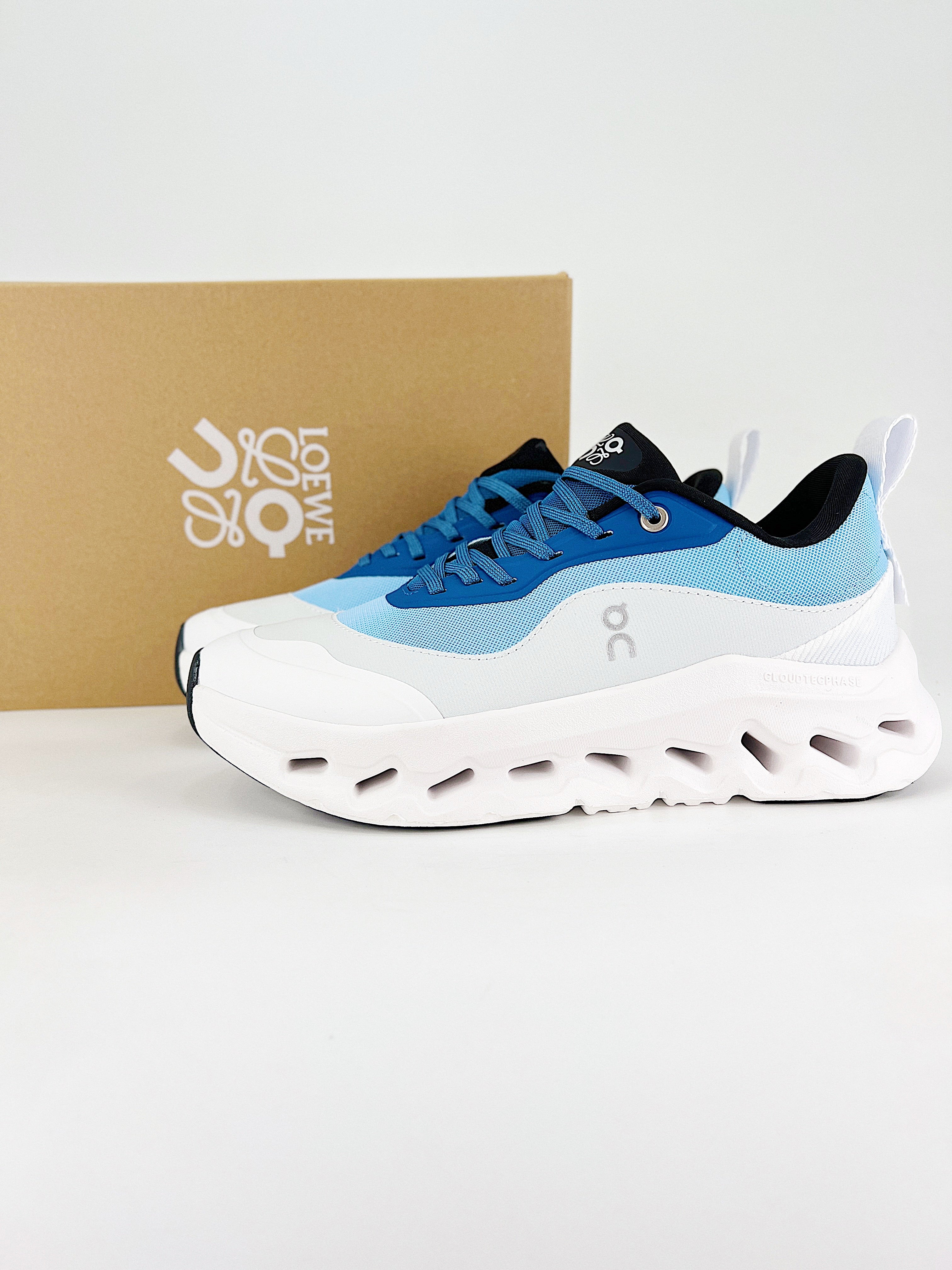 LOEWE × On Cloudtilt 2.0 Blue White