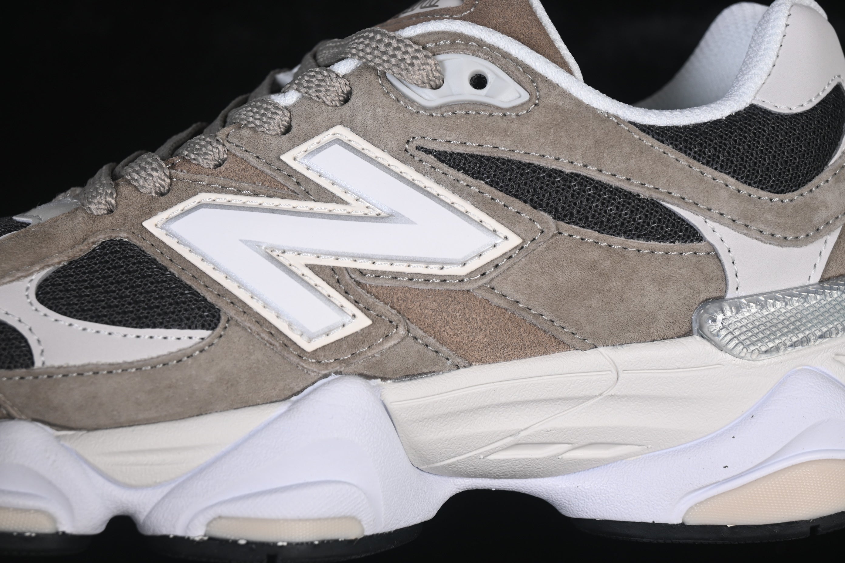 New Balance NB 9060 Fall Suedes Arid Stone