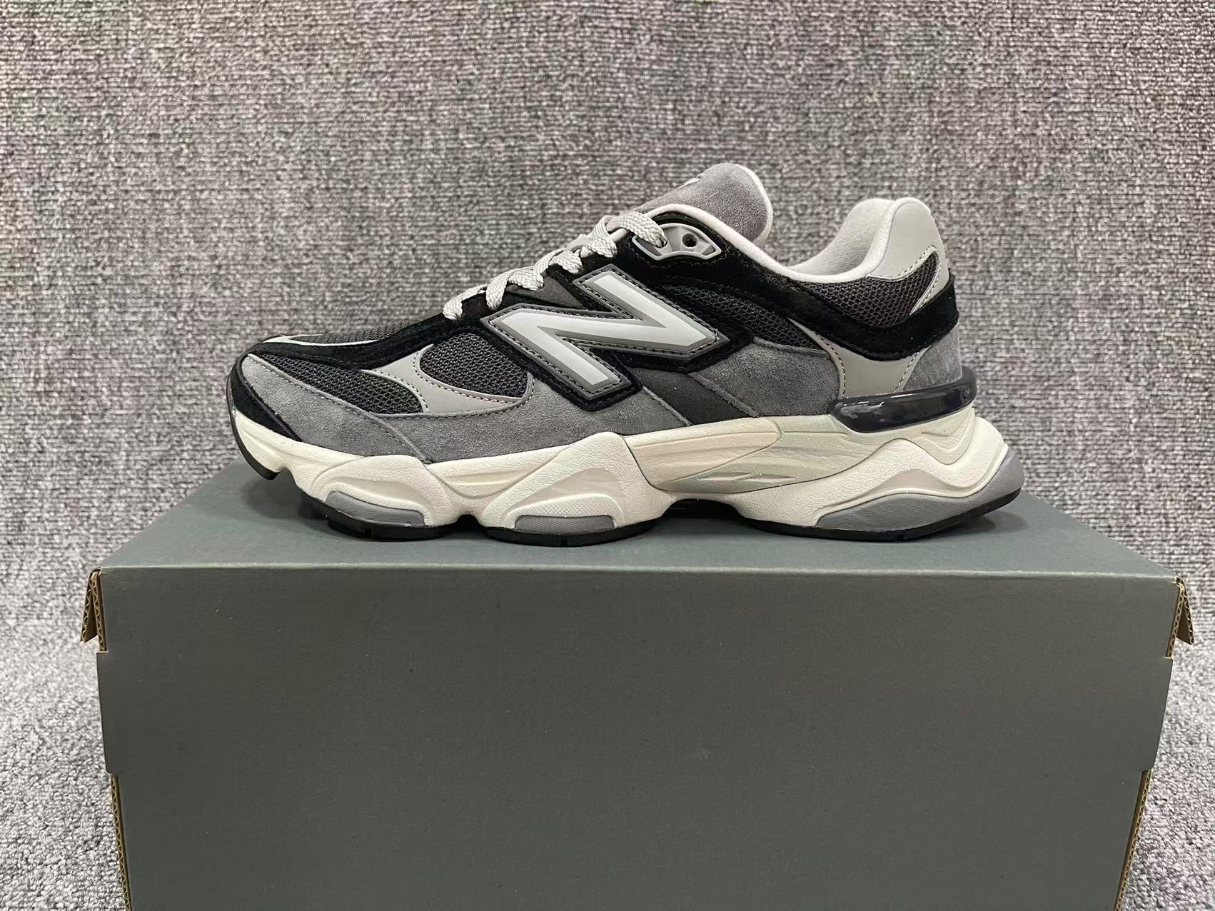 New Balance NB 9060 black grey