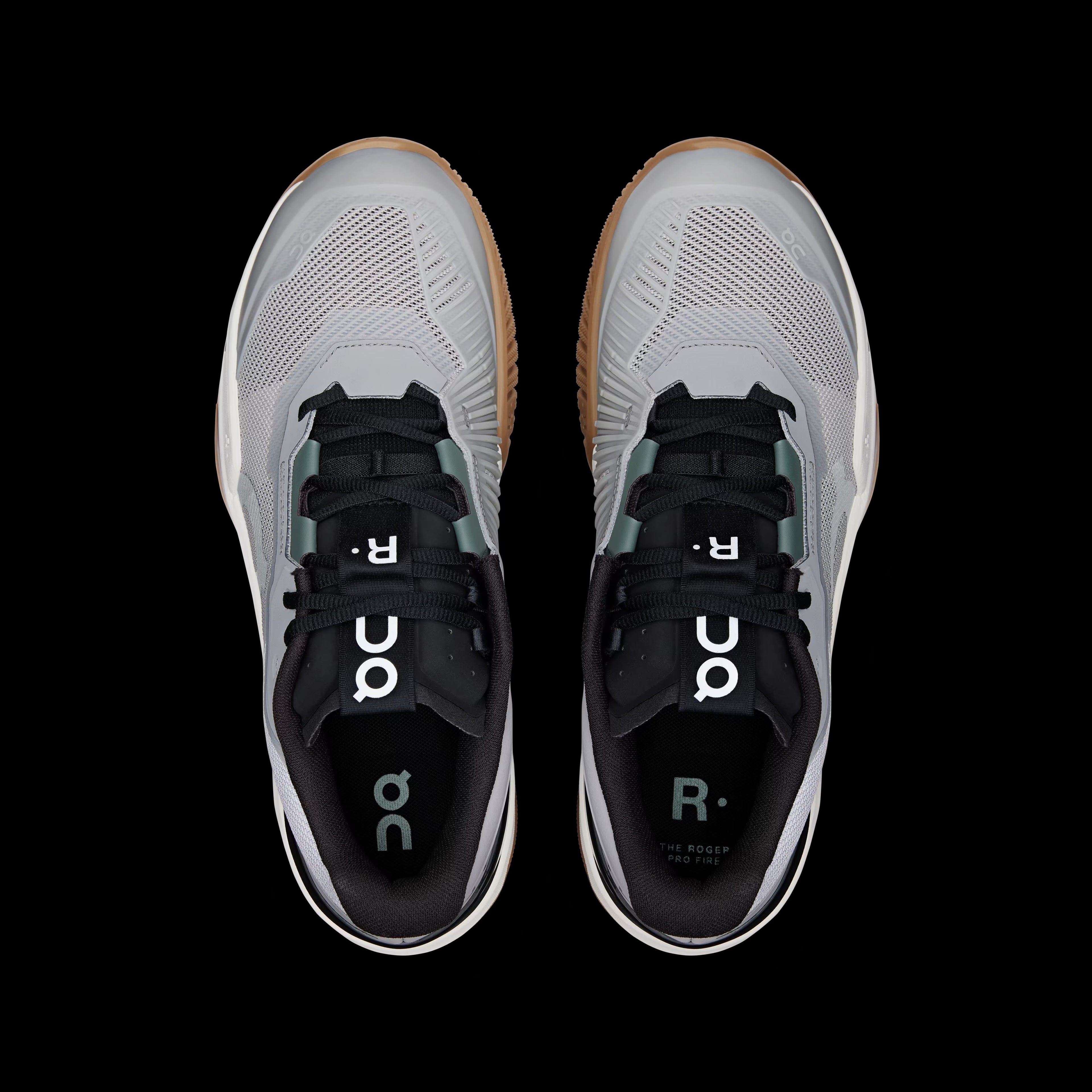 On The Roger Pro Fire Clay Glacier Black