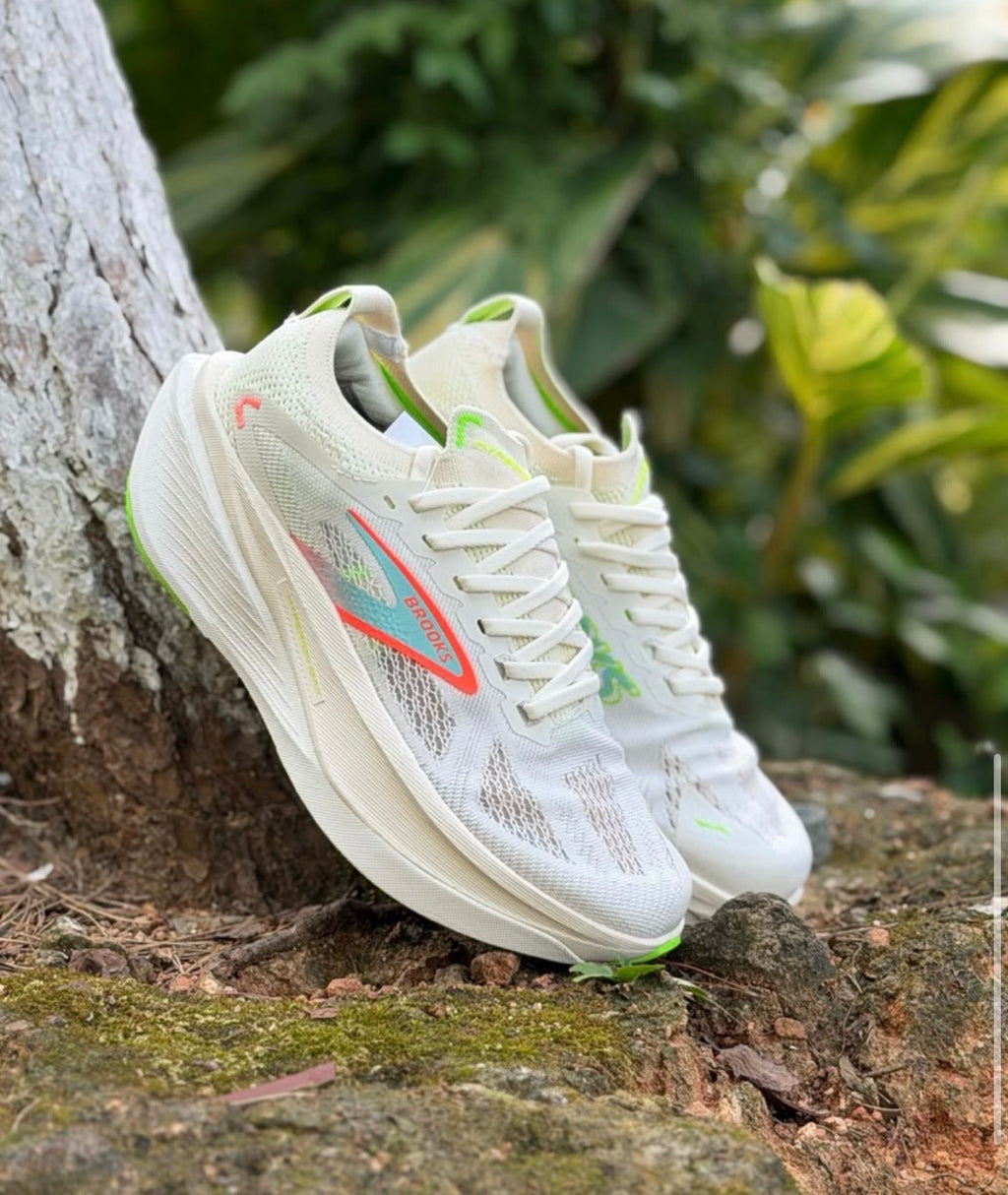 Brooks Hyperion Max 3 Coconut Green Gecko Pink