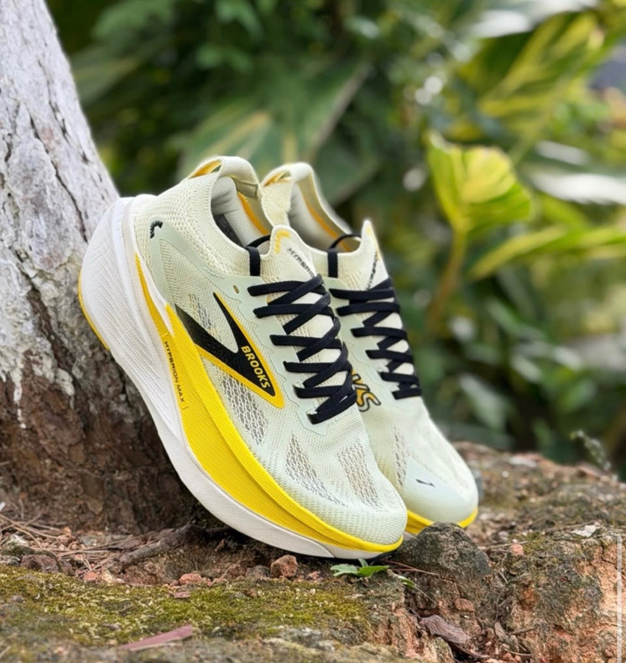 Brooks Hyperion Max 3 Luminary Cyber Yellow Black