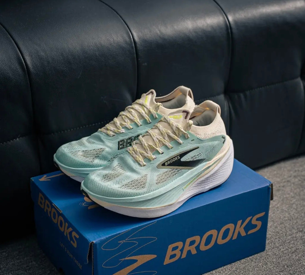 Brooks Hyperion Max 3 Yucca Nightlife