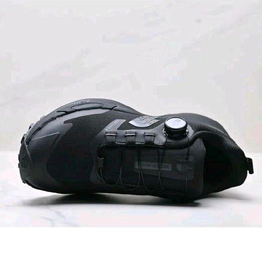 The North Face VECTIV Enduris 4 –  Black