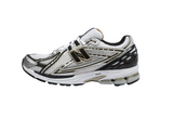 New Balance NB M1906R bianco oro metallizzato