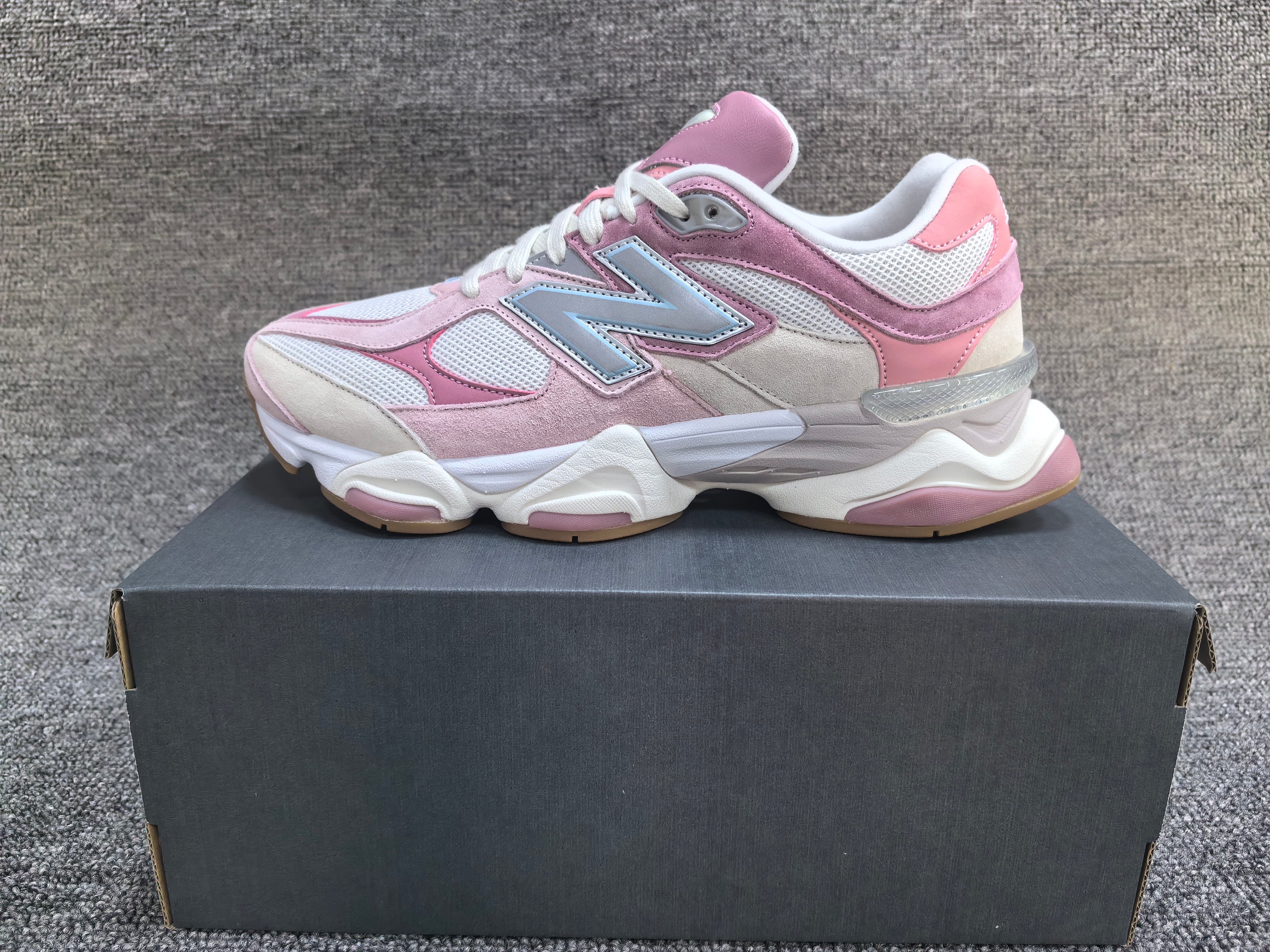New Balance NB 9060 rose pink